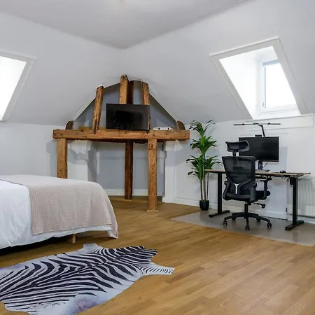K&m Luxurious - Workstation - Floor * Wiesbaden